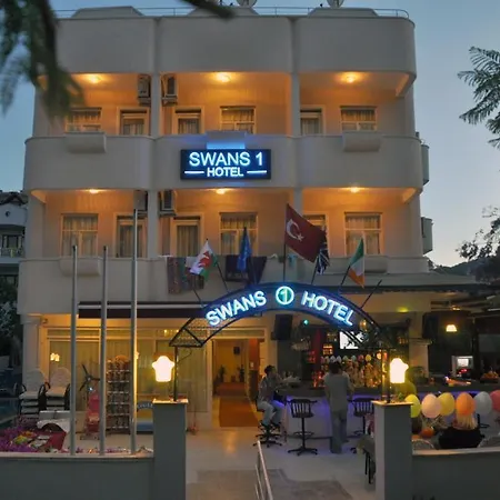 Swans 1 Hotel 2*